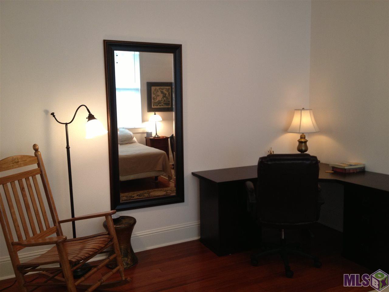 622-624 Spanish Town Road Baton Rouge, LA 70802 - Photo 4 of 24 622-desk