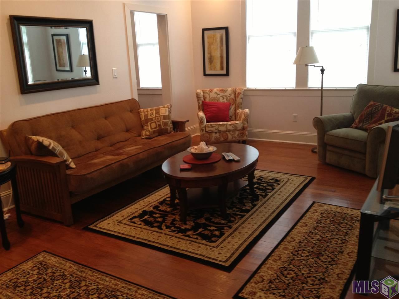 622-624 Spanish Town Road Baton Rouge, LA 70802 - Photo 10 of 24 622-living room
