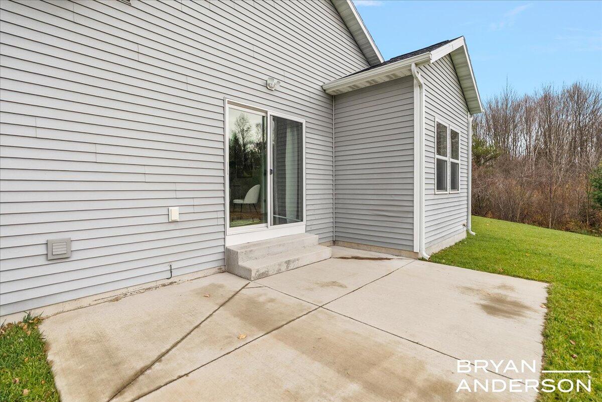 2555 West River Road Muskegon, MI 49445 - Photo 29 of 45 58-2555 W River Rd, Muskegon, MI wm -12