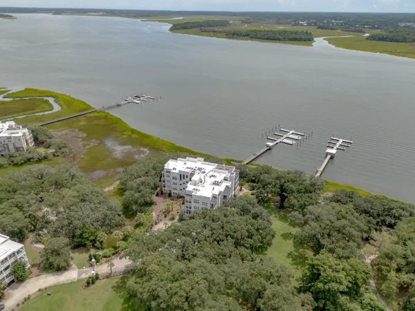 $2,875,000 | 108 Fairbanks Oak Alley, Unit 403, Daniel Island, SC 29492