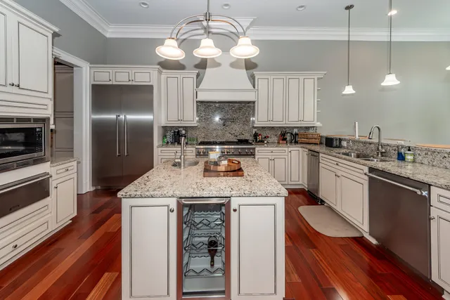 $3,100,000 | 108 Fairbanks Oak Alley, Unit 403, Daniel Island, SC 29492