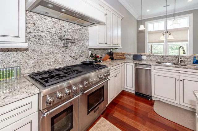 $3,100,000 | 108 Fairbanks Oak Alley, Unit 403, Daniel Island, SC 29492