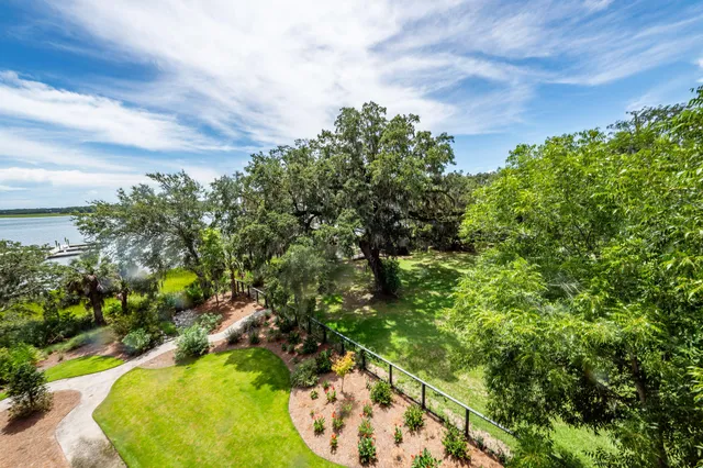 $3,100,000 | 108 Fairbanks Oak Alley, Unit 403, Daniel Island, SC 29492