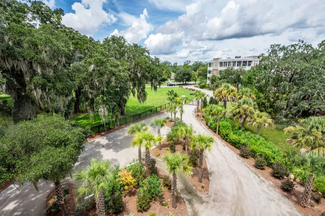 $3,100,000 | 108 Fairbanks Oak Alley, Unit 403, Daniel Island, SC 29492