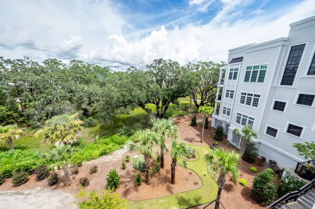 $3,100,000 | 108 Fairbanks Oak Alley, Unit 403, Daniel Island, SC 29492