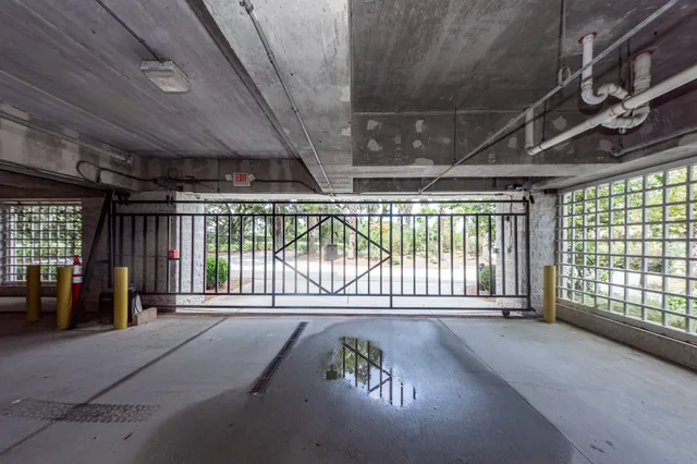 $3,100,000 | 108 Fairbanks Oak Alley, Unit 403, Daniel Island, SC 29492