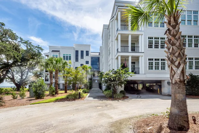 $3,100,000 | 108 Fairbanks Oak Alley, Unit 403, Daniel Island, SC 29492