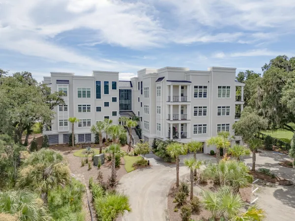 $2,875,000 | 108 Fairbanks Oak Alley, Unit 403, Daniel Island, SC 29492