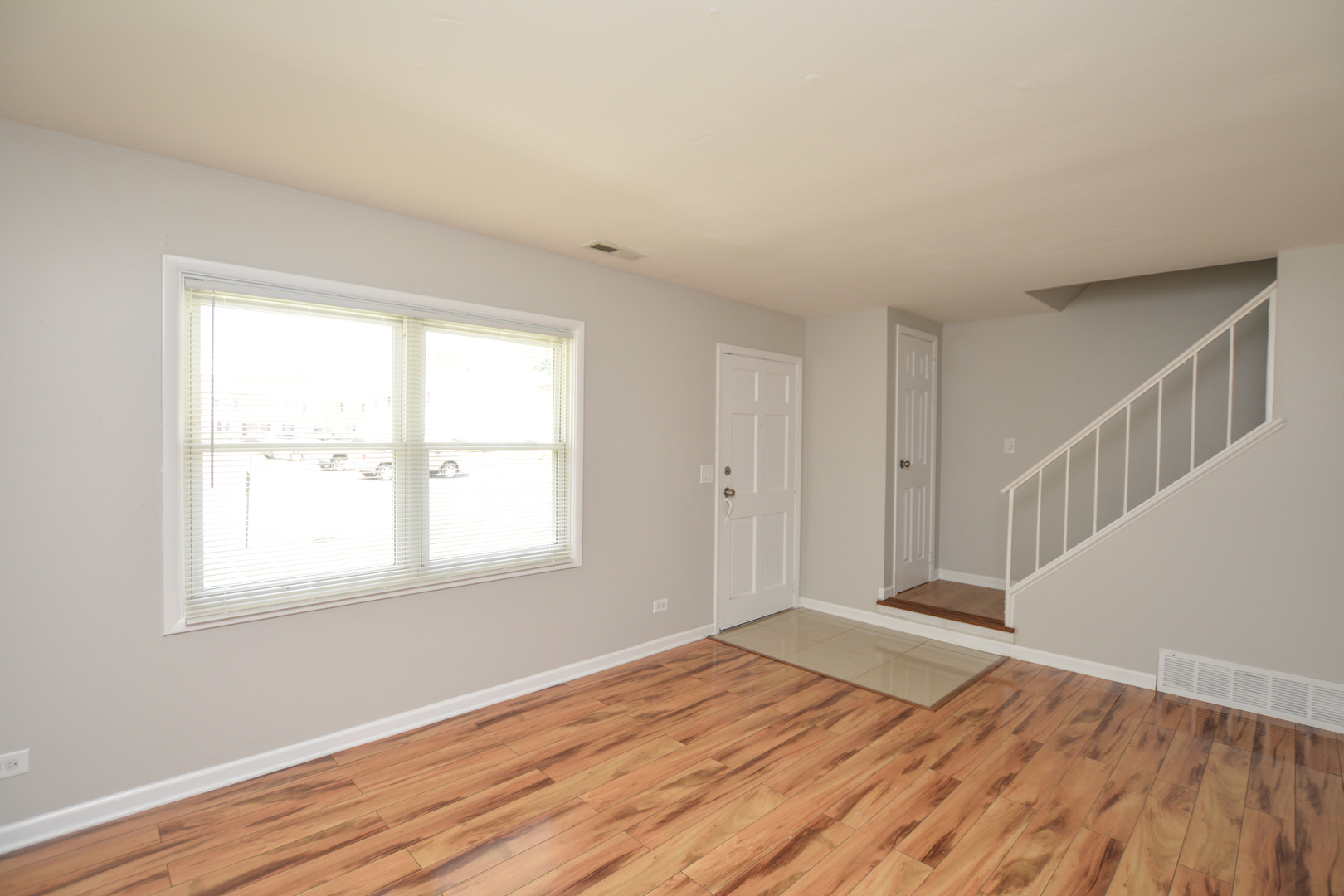 1663 McKool Avenue Streamwood, IL 60107 - Photo 6 of 12
