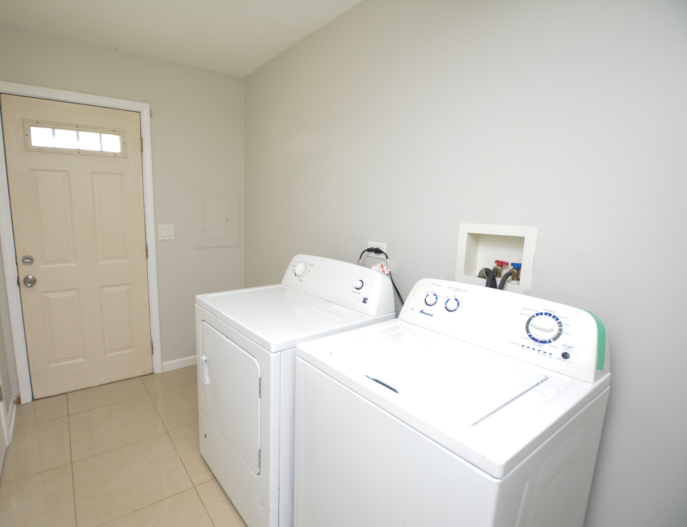 1663 McKool Avenue Streamwood, IL 60107 - Photo 10 of 12
