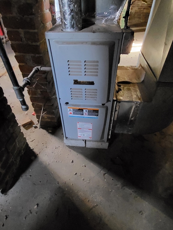 33 Lansing Place Springfield, MA 01108 - Photo 11 of 13