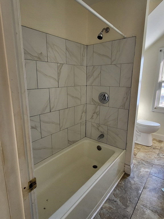 33 Lansing Place Springfield, MA 01108 - Photo 8 of 13