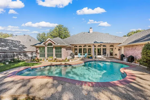 $624,500 | 804 Blue Spruce Court, Keller, TX 76248