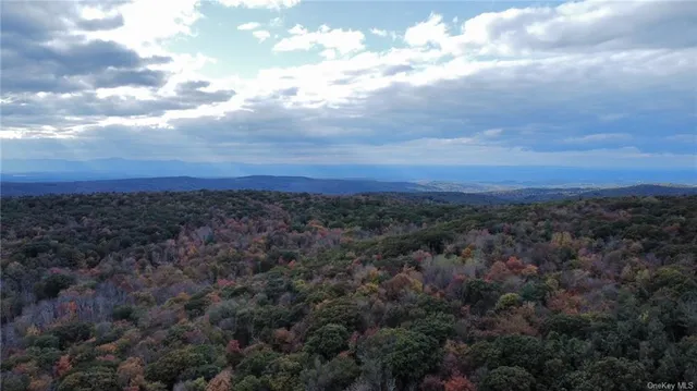 $1,999,999 | 2 Hill Road, Austerlitz, NY 12017