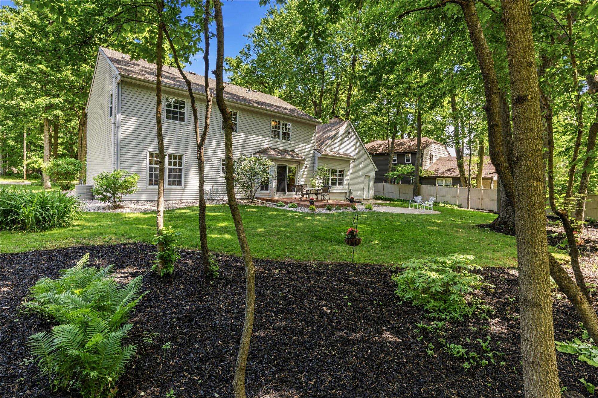 1837 South Lee Street Appleton, WI 54915 - Photo 6 of 37