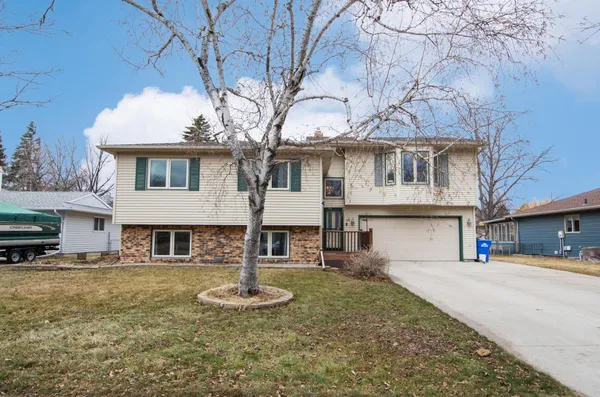 $359,900 | 1901 18th Street South, Fargo, ND 58103