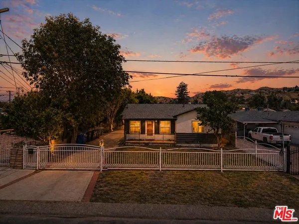 $1,120,000 | 10341 Arminta Street, Sun Valley, CA 91352