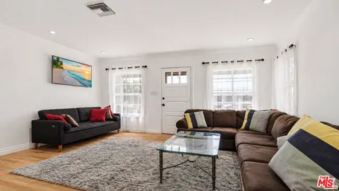 $1,120,000 | 10341 Arminta Street, Sun Valley, CA 91352
