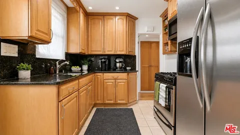 $1,120,000 | 10341 Arminta Street, Sun Valley, CA 91352