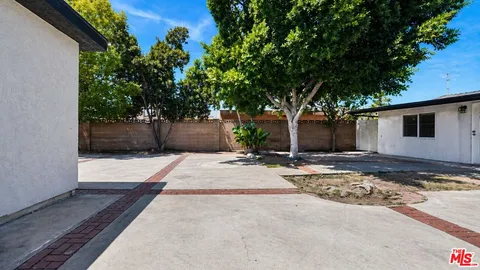 $1,120,000 | 10341 Arminta Street, Sun Valley, CA 91352