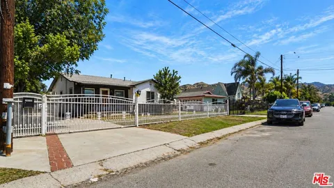 $1,120,000 | 10341 Arminta Street, Sun Valley, CA 91352