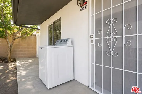 $1,120,000 | 10341 Arminta Street, Sun Valley, CA 91352