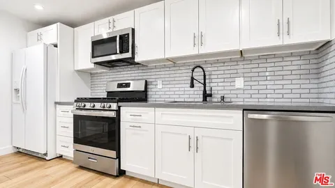 $1,120,000 | 10341 Arminta Street, Sun Valley, CA 91352