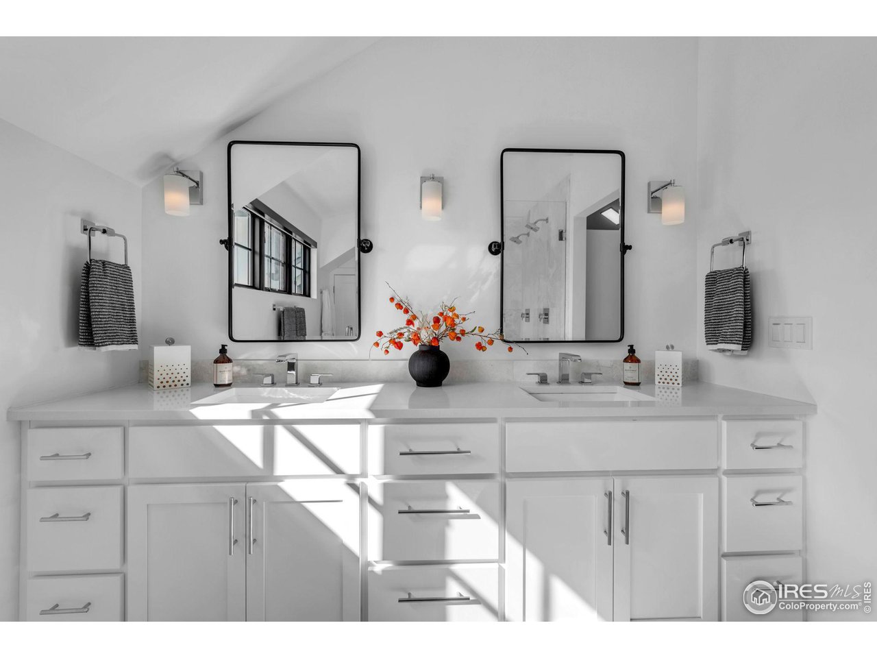 1415 Riverside Avenue Boulder, CO 80304 - Photo 25 of 40 Luxury 5 Piece Primary Bathroom