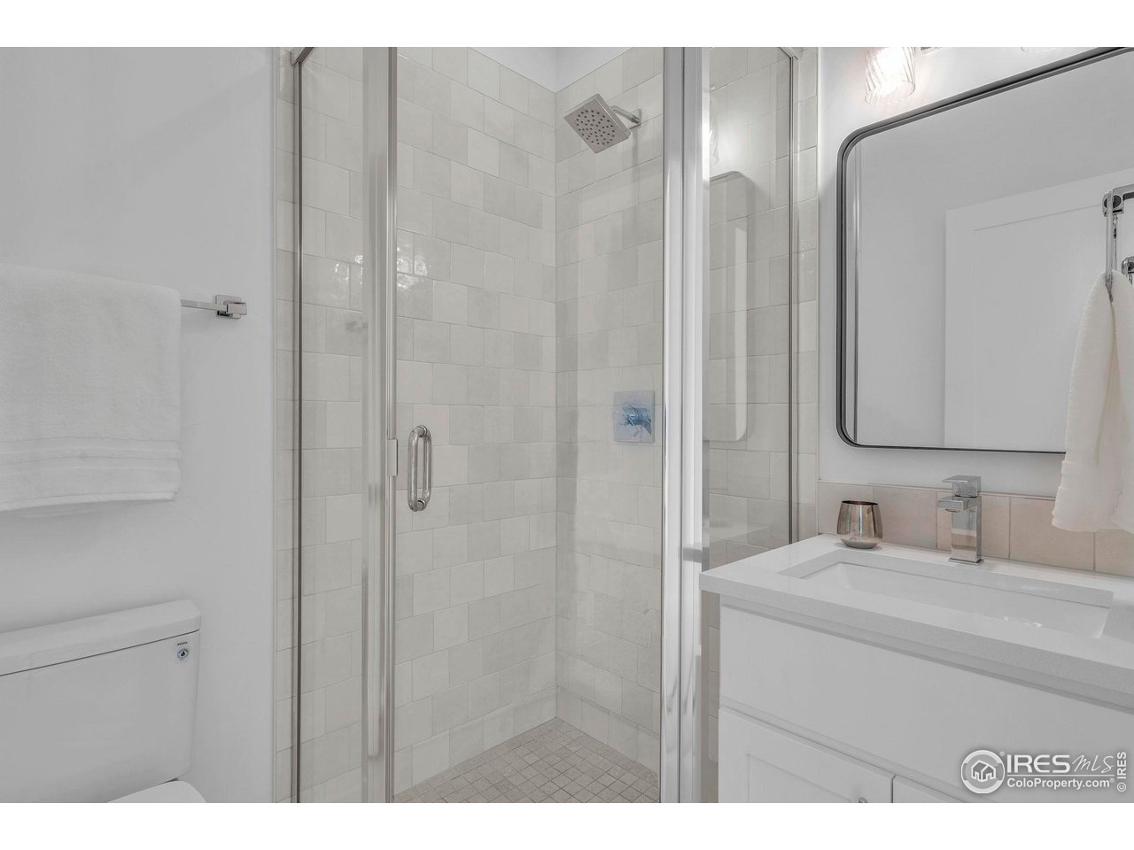 1415 Riverside Avenue Boulder, CO 80304 - Photo 28 of 40 En Suite 3/4 Bathroom for Bedroom 2