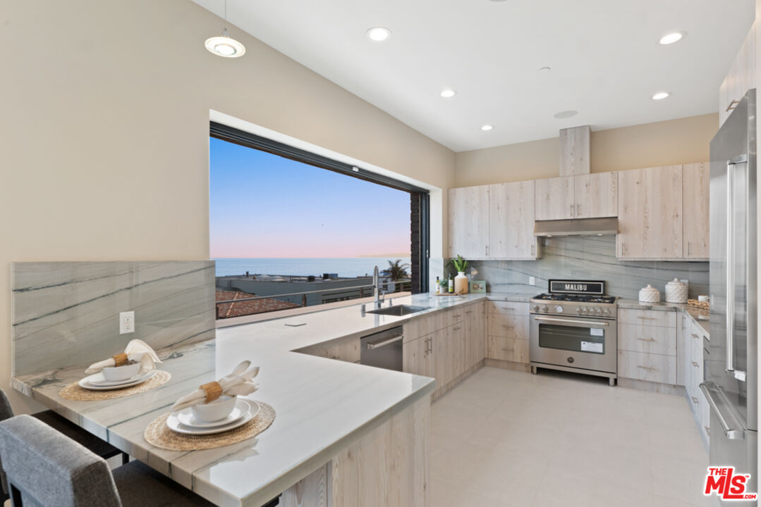 25411 Malibu Road Malibu, CA 90265 - Photo 12 of 51
