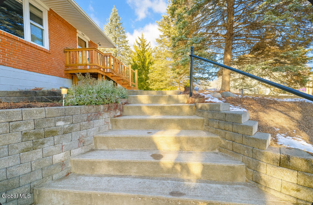 1420 Nelson Street Schenectady, NY 12306 - Photo 3 of 45 IMG_6421