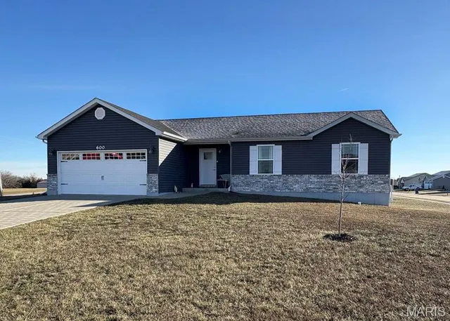 $319,900 | 600 Split Rail Court, Wright City, MO 63390