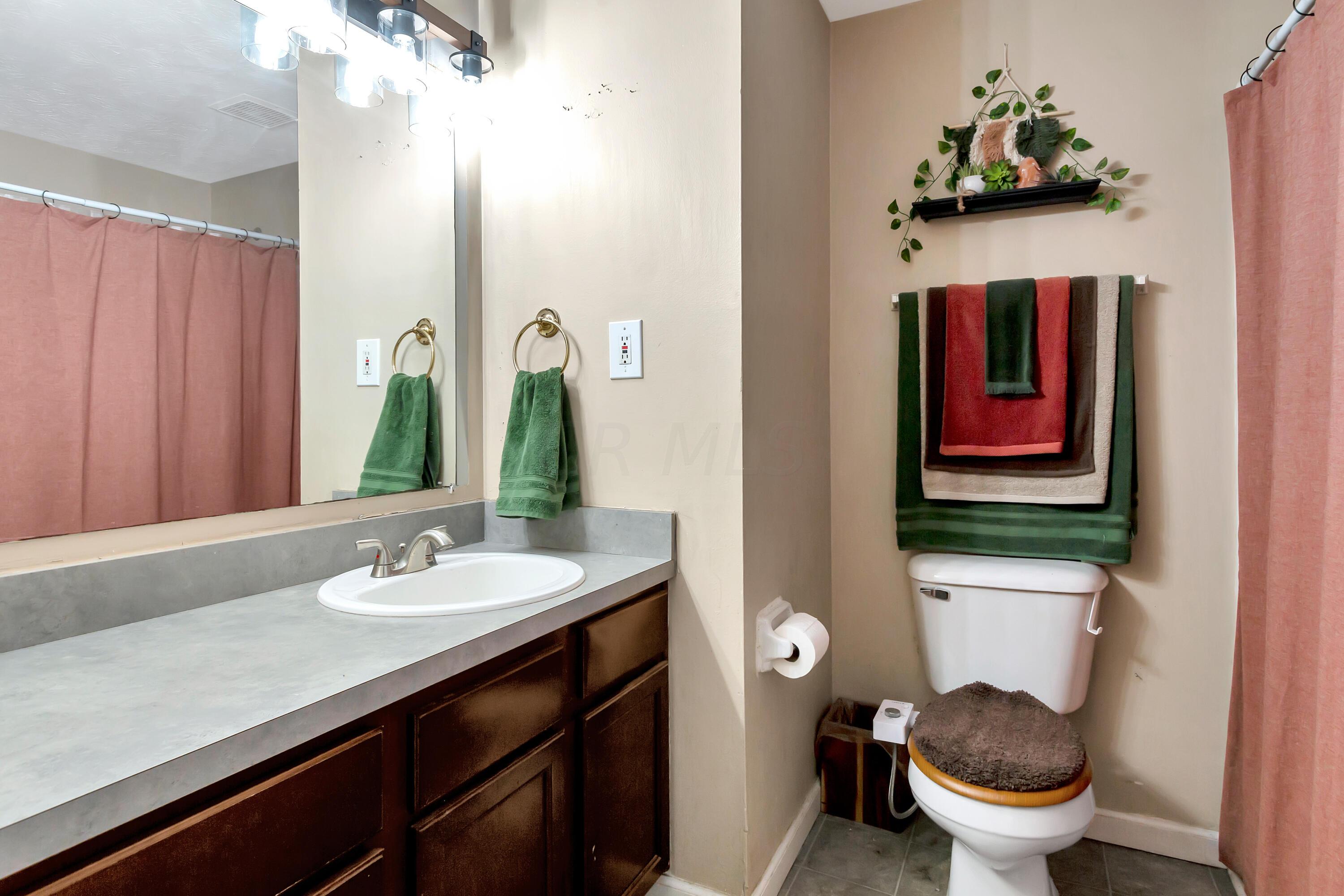 3947 Clabber Road Columbus, OH 43207 - Photo 15 of 30 f8_3947ClabberRd_019
