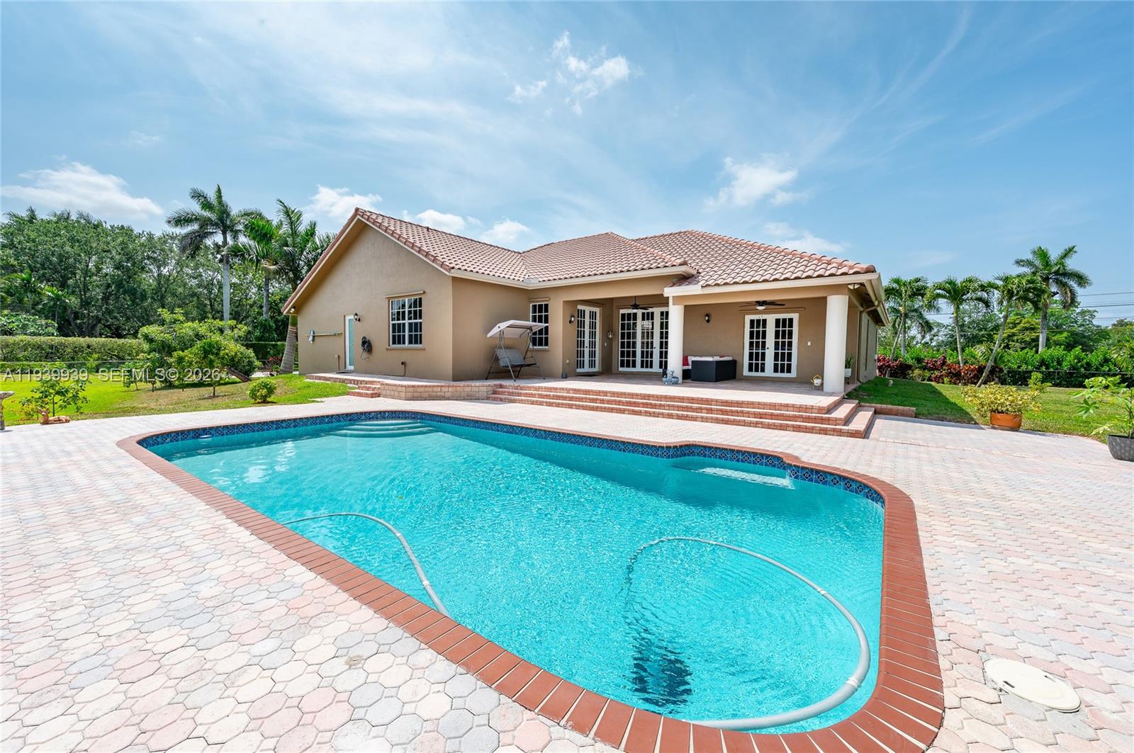 12851 Luray Road Southwest Ranches, FL 33330 - Photo 31 of 43