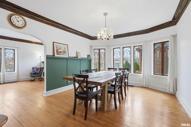 $215,000 | 2911 21st Avenue, Rock Island, IL 61201