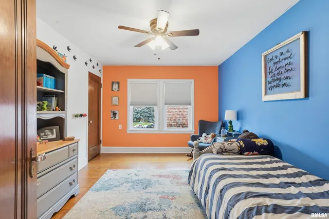 $215,000 | 2911 21st Avenue, Rock Island, IL 61201