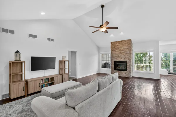 $645,000 | 269 West Nelson Street, Deerfield, WI 53531