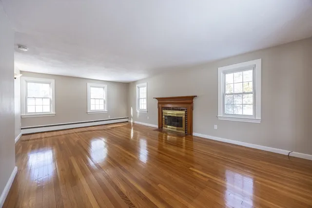 $549,900 | 140 Concord Street, Holliston, MA 01746