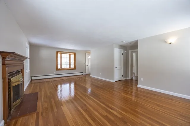 $549,900 | 140 Concord Street, Holliston, MA 01746