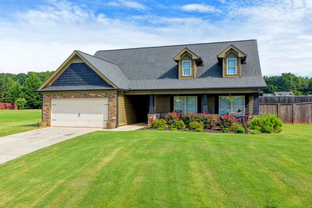 82 Lake Point Court Jefferson, GA 30549 - Photo 3 of 57