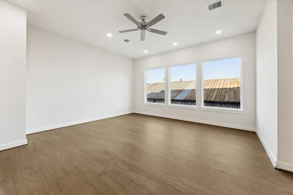 $2,750 | 412 North Stiles Street, Houston, TX 77011