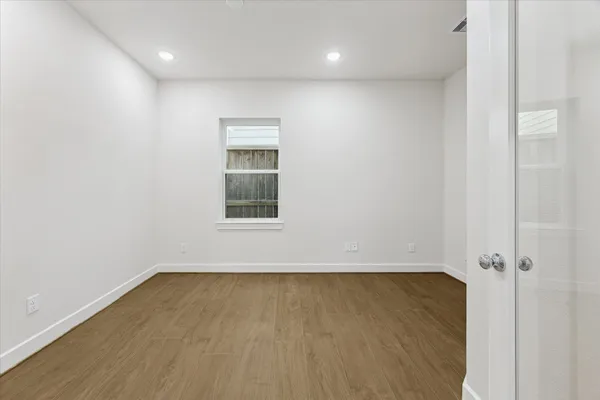 $2,750 | 412 North Stiles Street, Houston, TX 77011