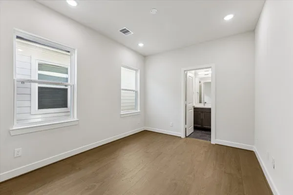 $2,750 | 412 North Stiles Street, Houston, TX 77011