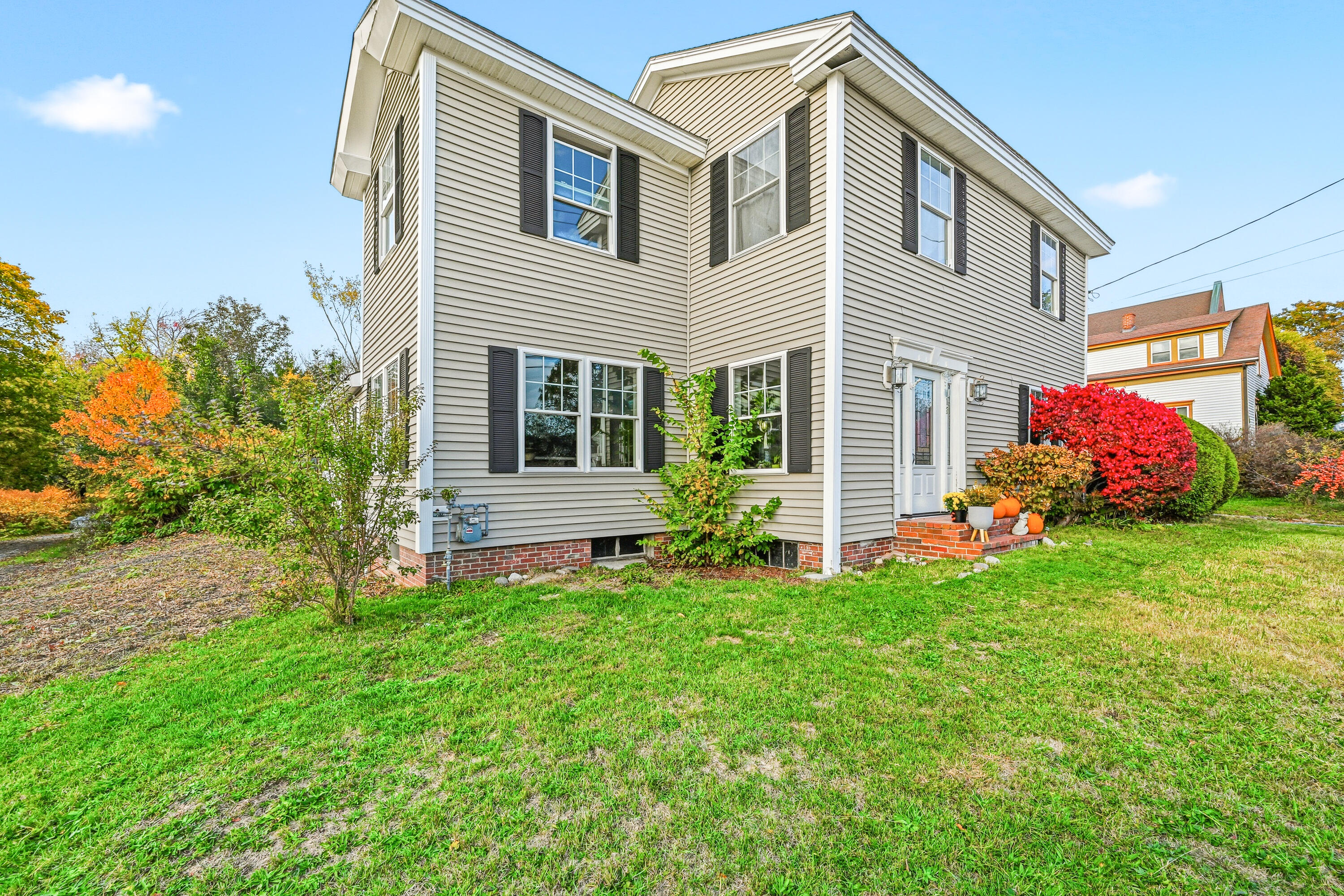 412 Ocean Avenue Portland, ME 04103 - Photo 2 of 37 412 Ocean Avenue