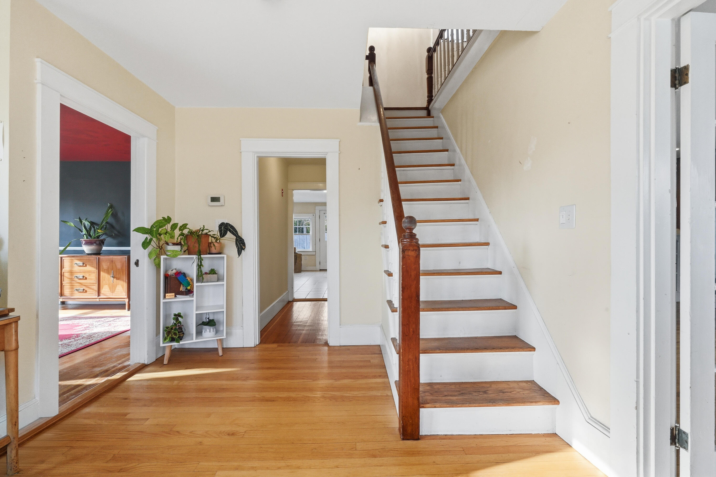 412 Ocean Avenue Portland, ME 04103 - Photo 21 of 36 Foyer