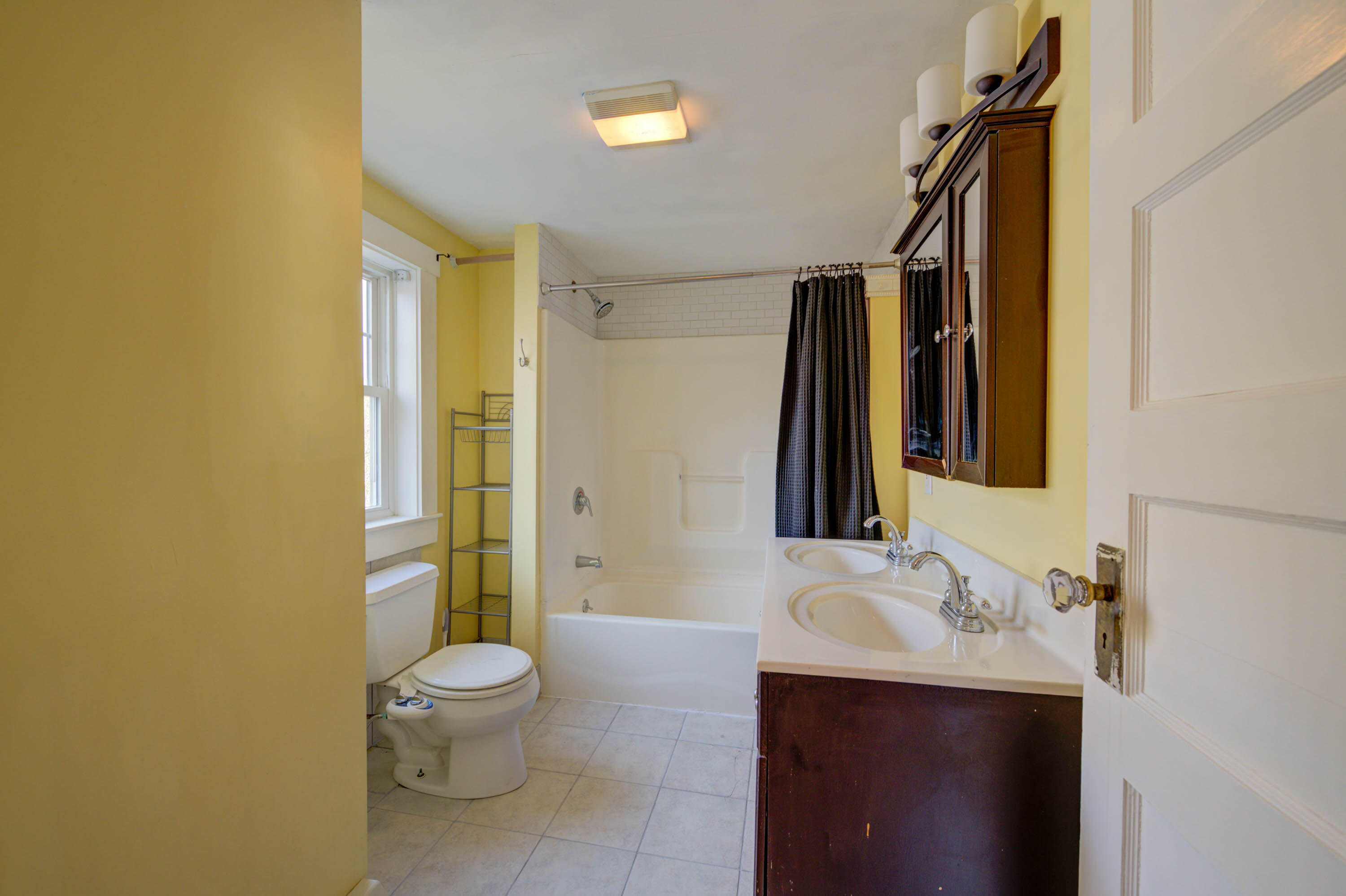 412 Ocean Avenue Portland, ME 04103 - Photo 28 of 37 Full Bath