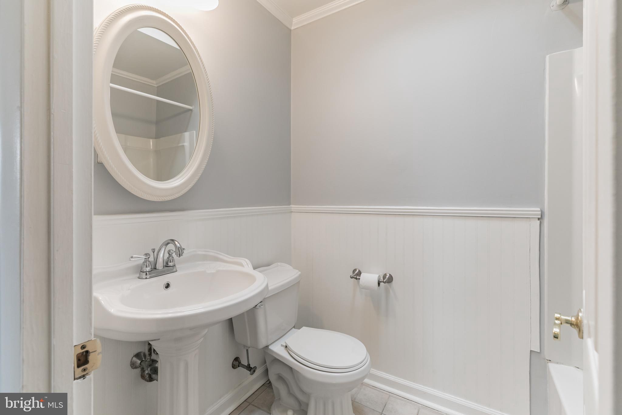 1821 Tomlinson Road Philadelphia, PA 19116 - Photo 15 of 35 Full Bathroom