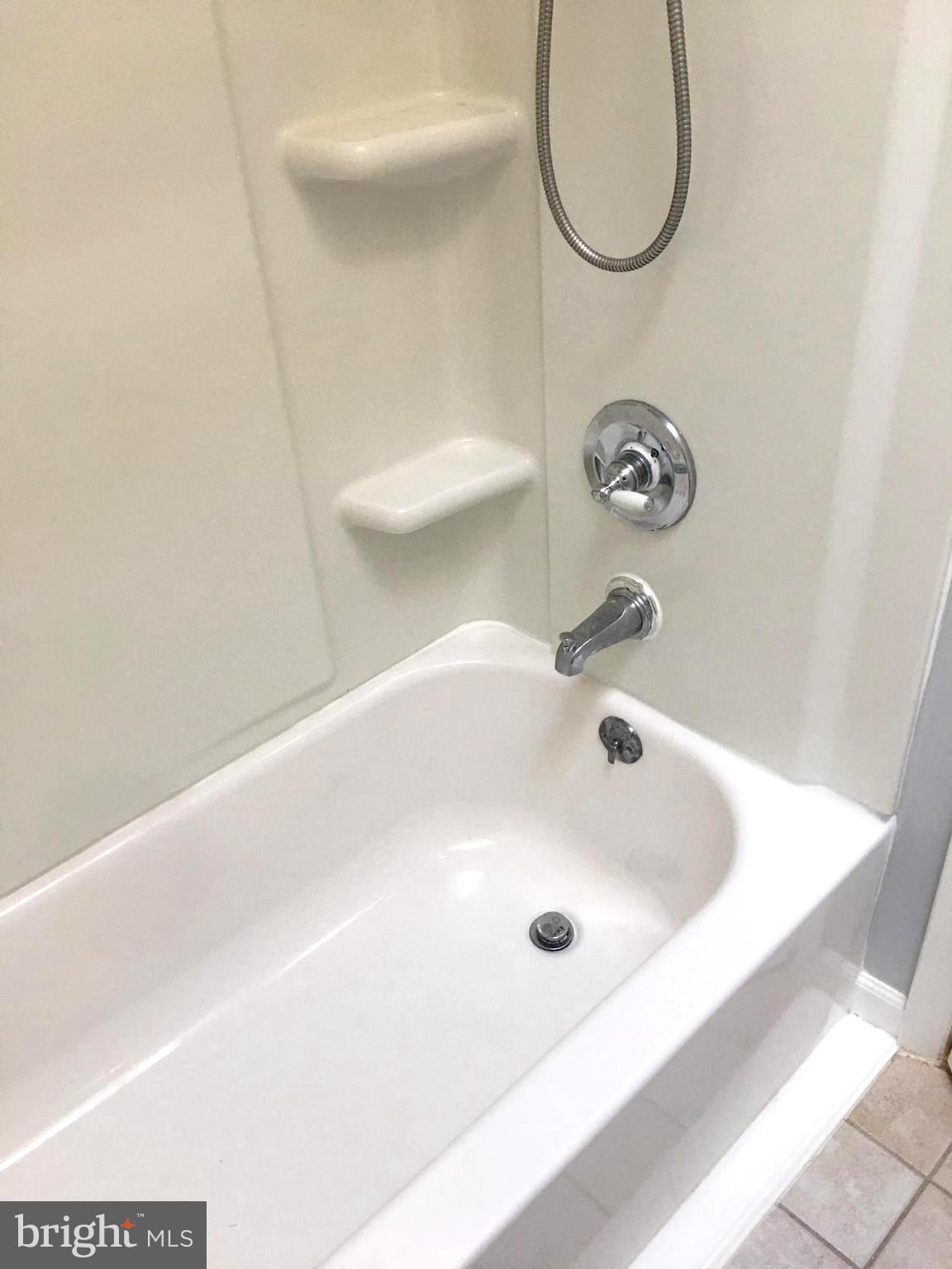 1821 Tomlinson Road Philadelphia, PA 19116 - Photo 16 of 35 Full Bathroom Tub/Shower
