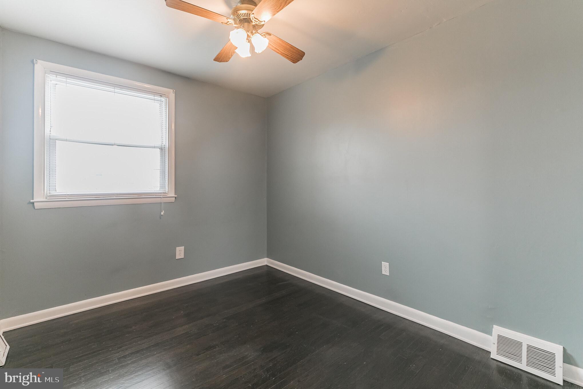 1821 Tomlinson Road Philadelphia, PA 19116 - Photo 19 of 35 Bedroom