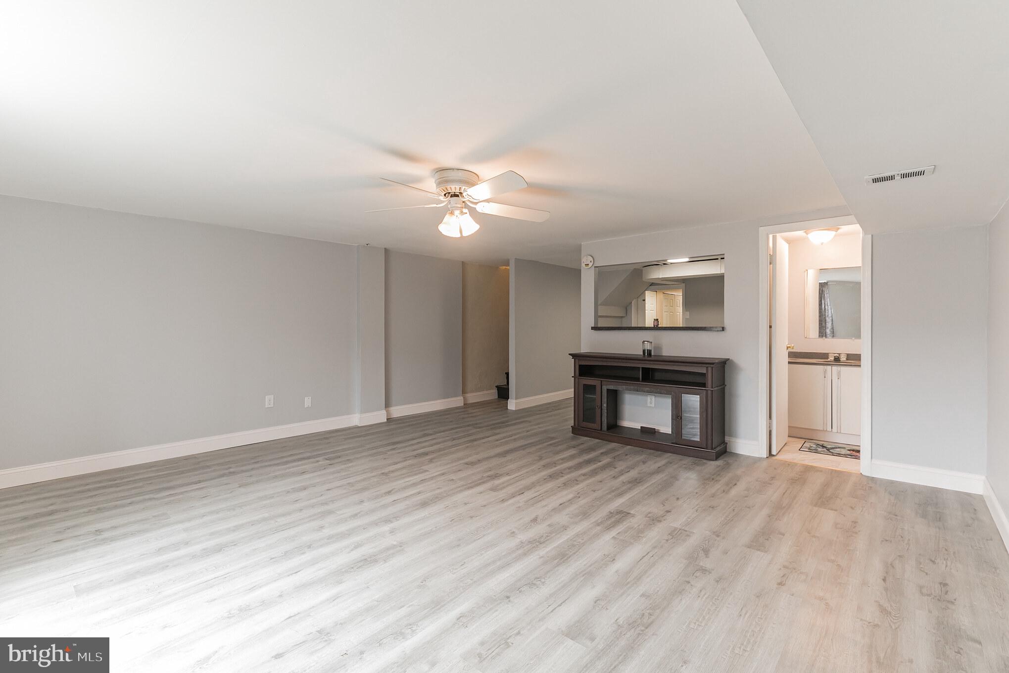 1821 Tomlinson Road Philadelphia, PA 19116 - Photo 26 of 35 Family Room